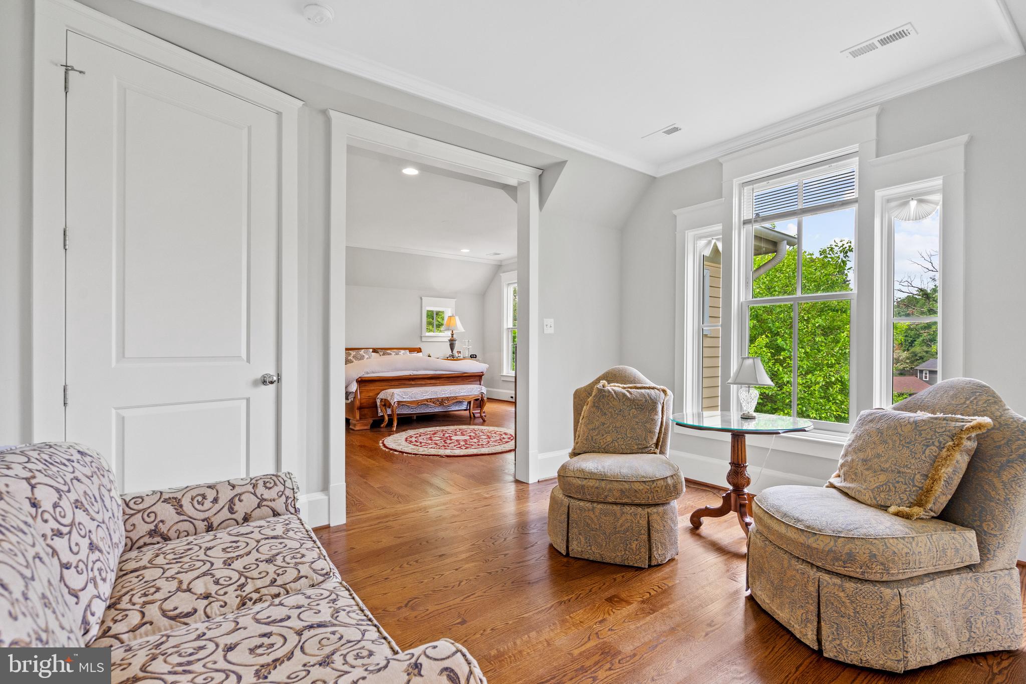 2436 Ridge Rd Drive Alexandria, VA 22302 - Photo 37 of 80 Primary Bedroom Sitting Area