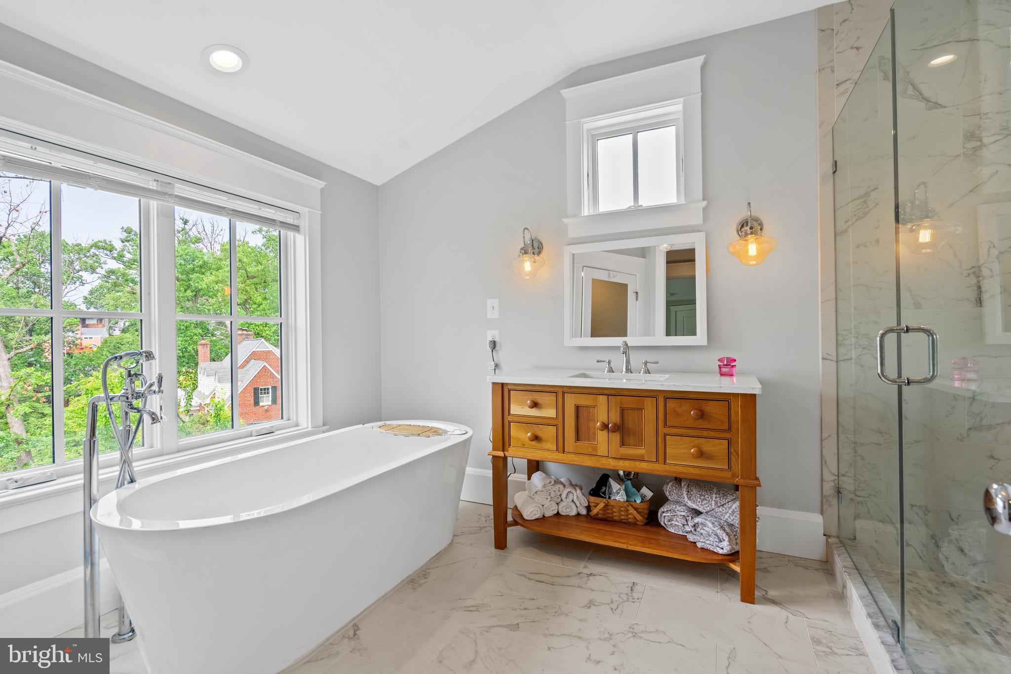 2436 Ridge Rd Drive Alexandria, VA 22302 - Photo 42 of 80 Primary Bath