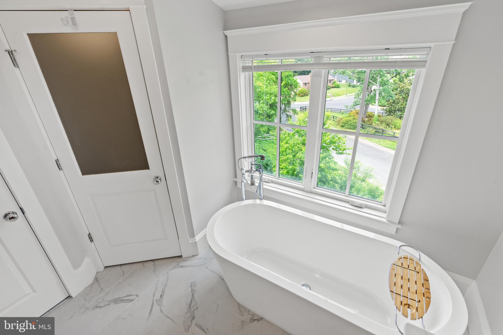 2436 Ridge Rd Drive Alexandria, VA 22302 - Photo 43 of 80 Primary Bath