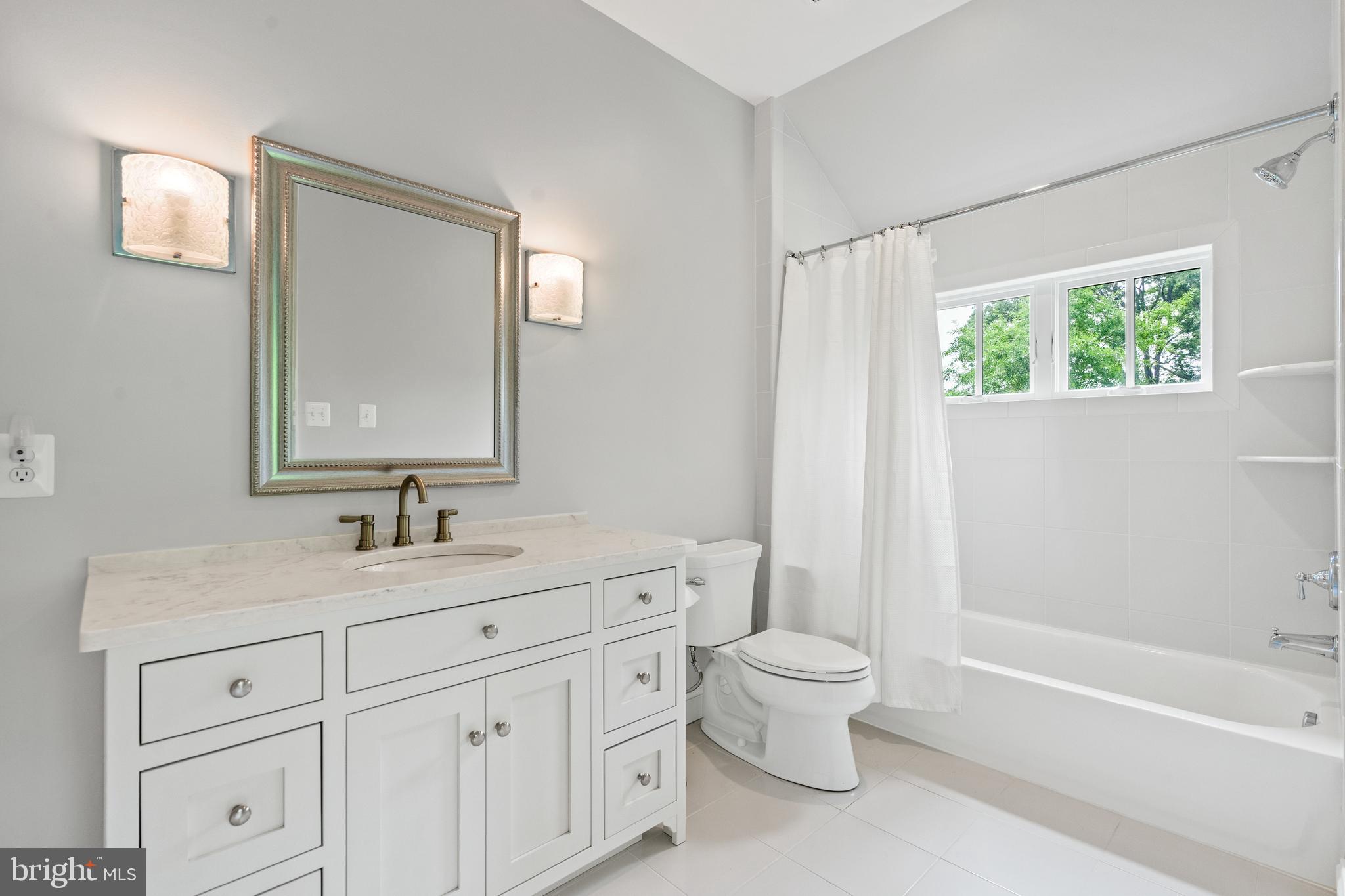 2436 Ridge Rd Drive Alexandria, VA 22302 - Photo 46 of 80 Bathroom 2