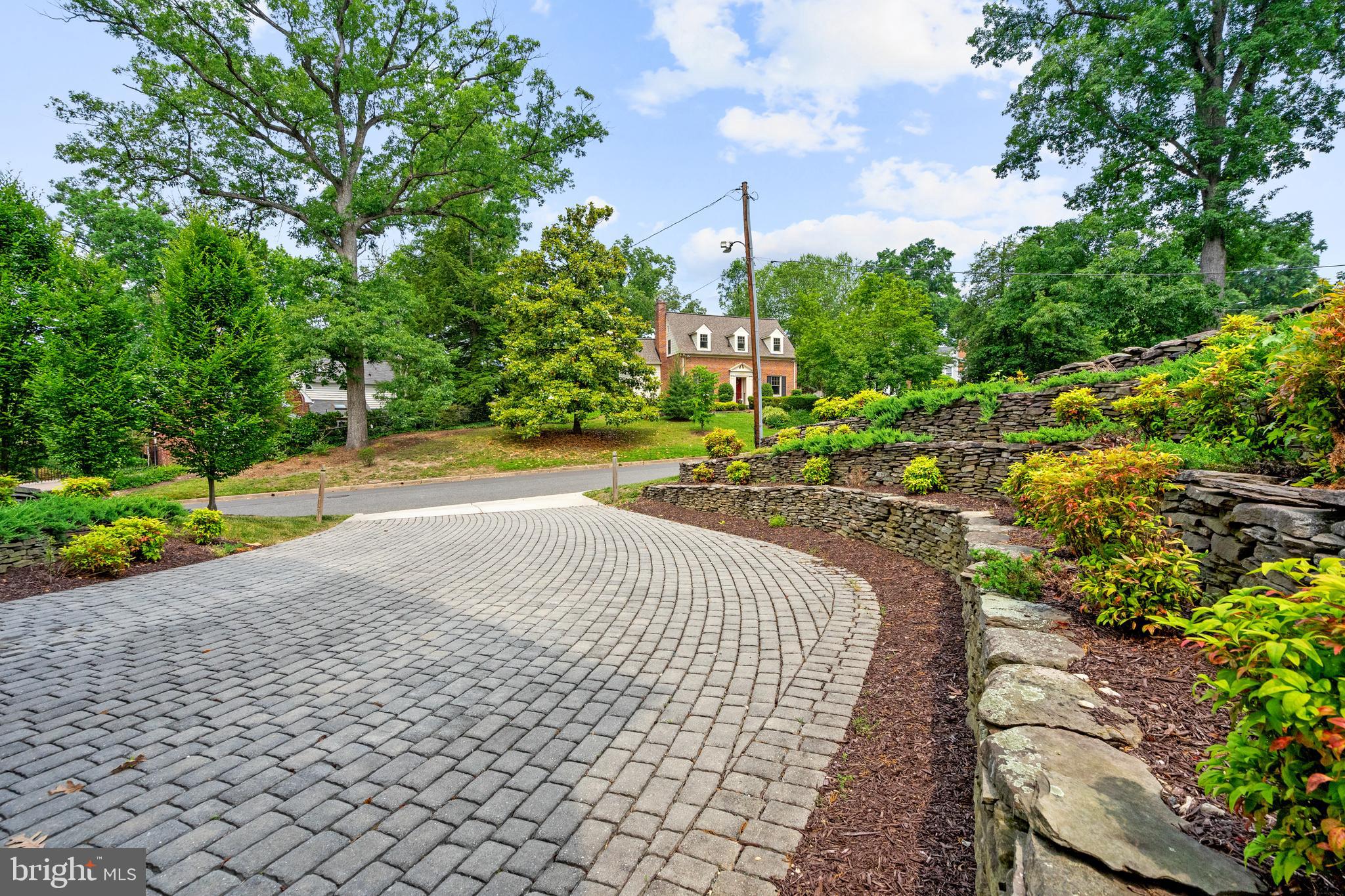 2436 Ridge Rd Drive Alexandria, VA 22302 - Photo 78 of 80 Driveway