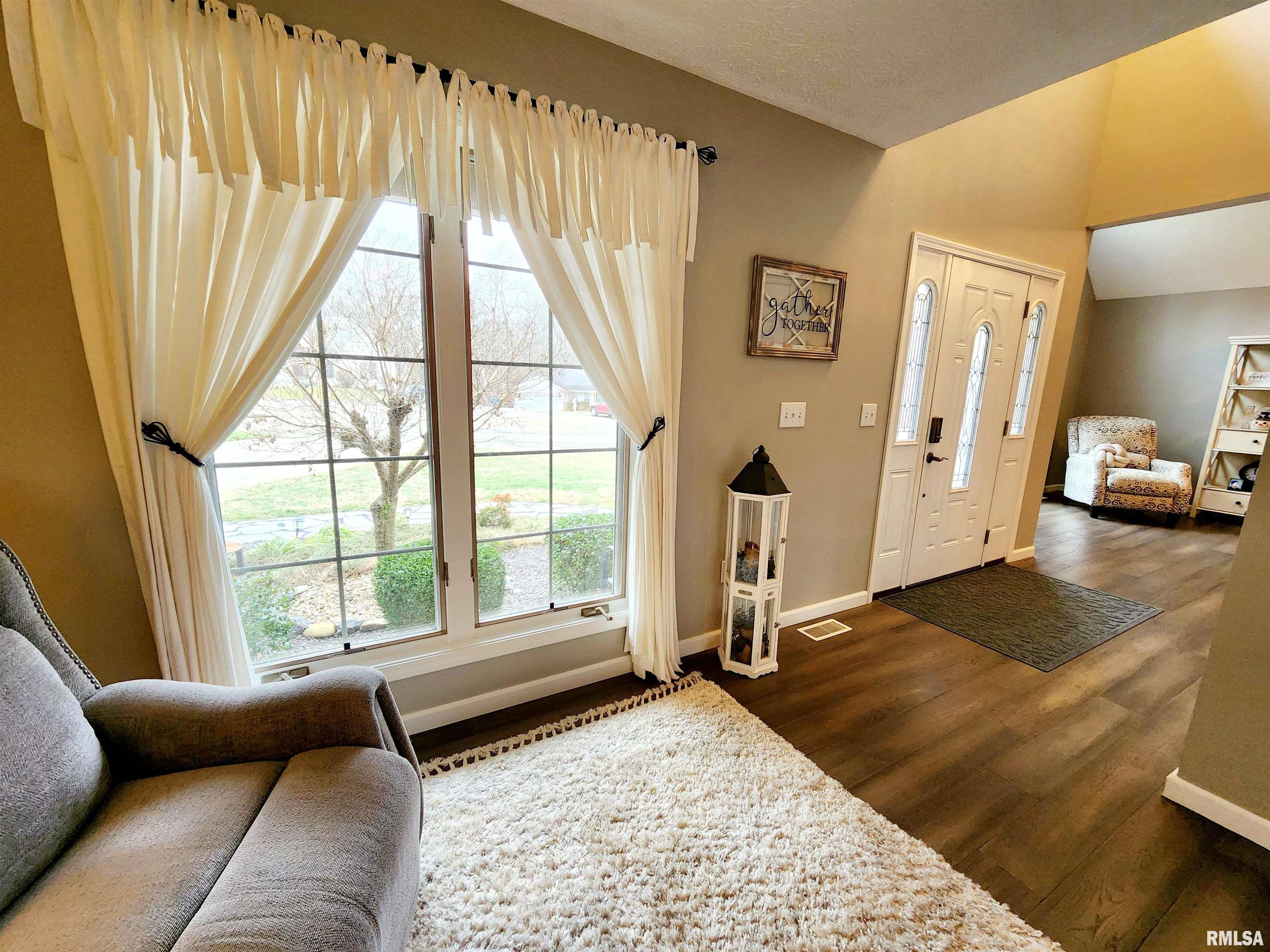 2004 North Woods Place Mount Vernon, IL 62864 - Photo 17 of 57