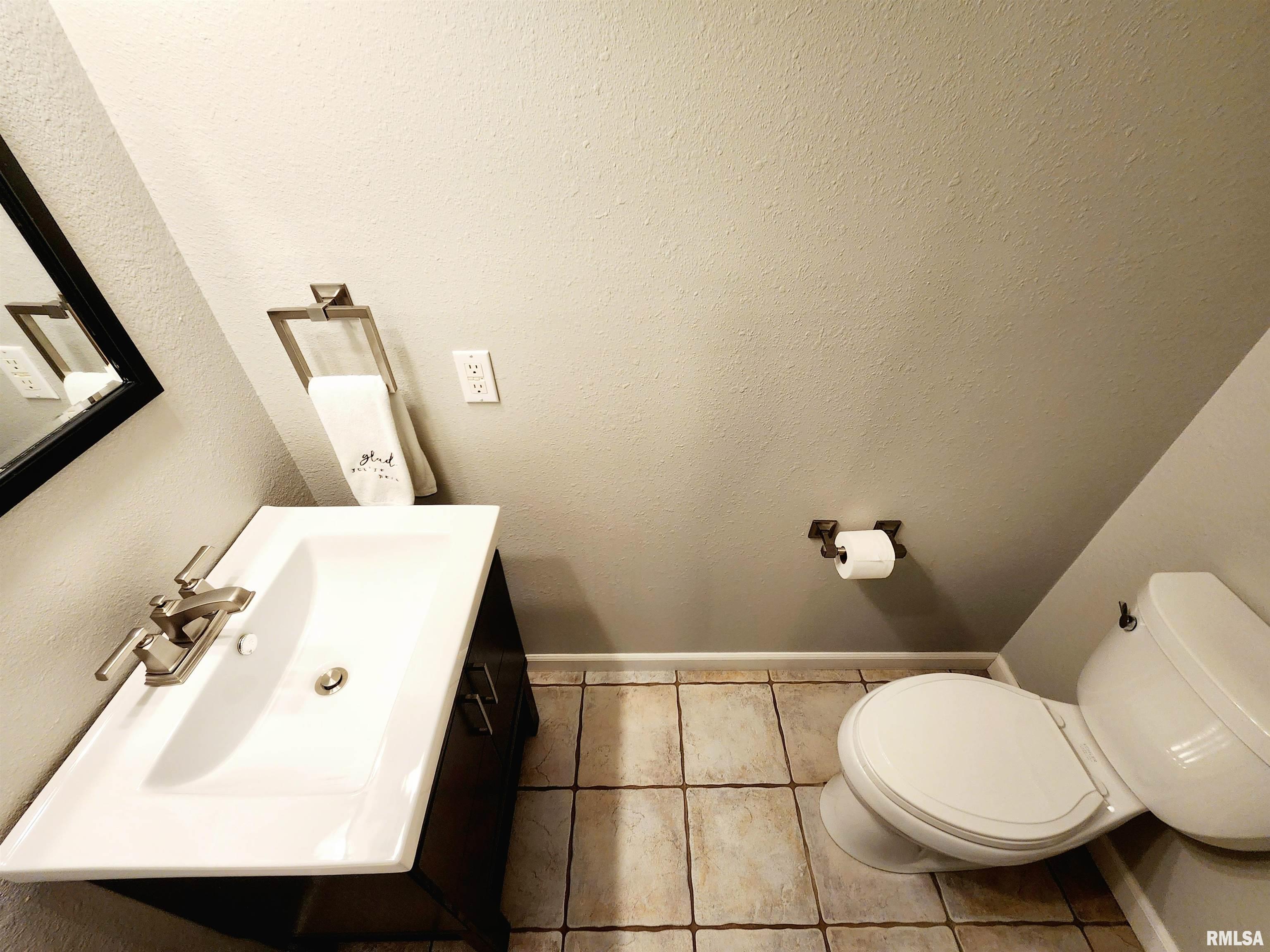 2004 North Woods Place Mount Vernon, IL 62864 - Photo 19 of 57