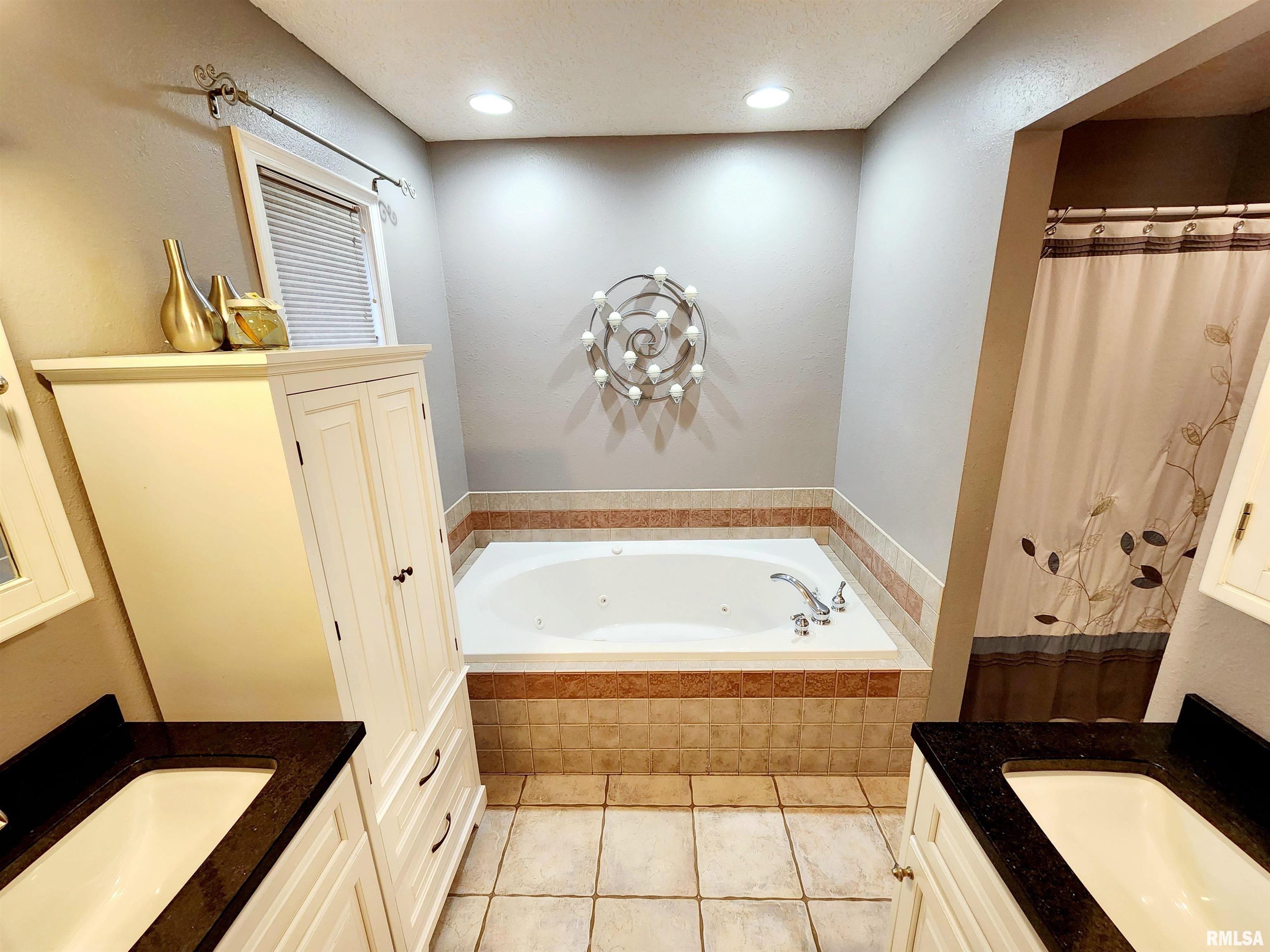 2004 North Woods Place Mount Vernon, IL 62864 - Photo 25 of 57