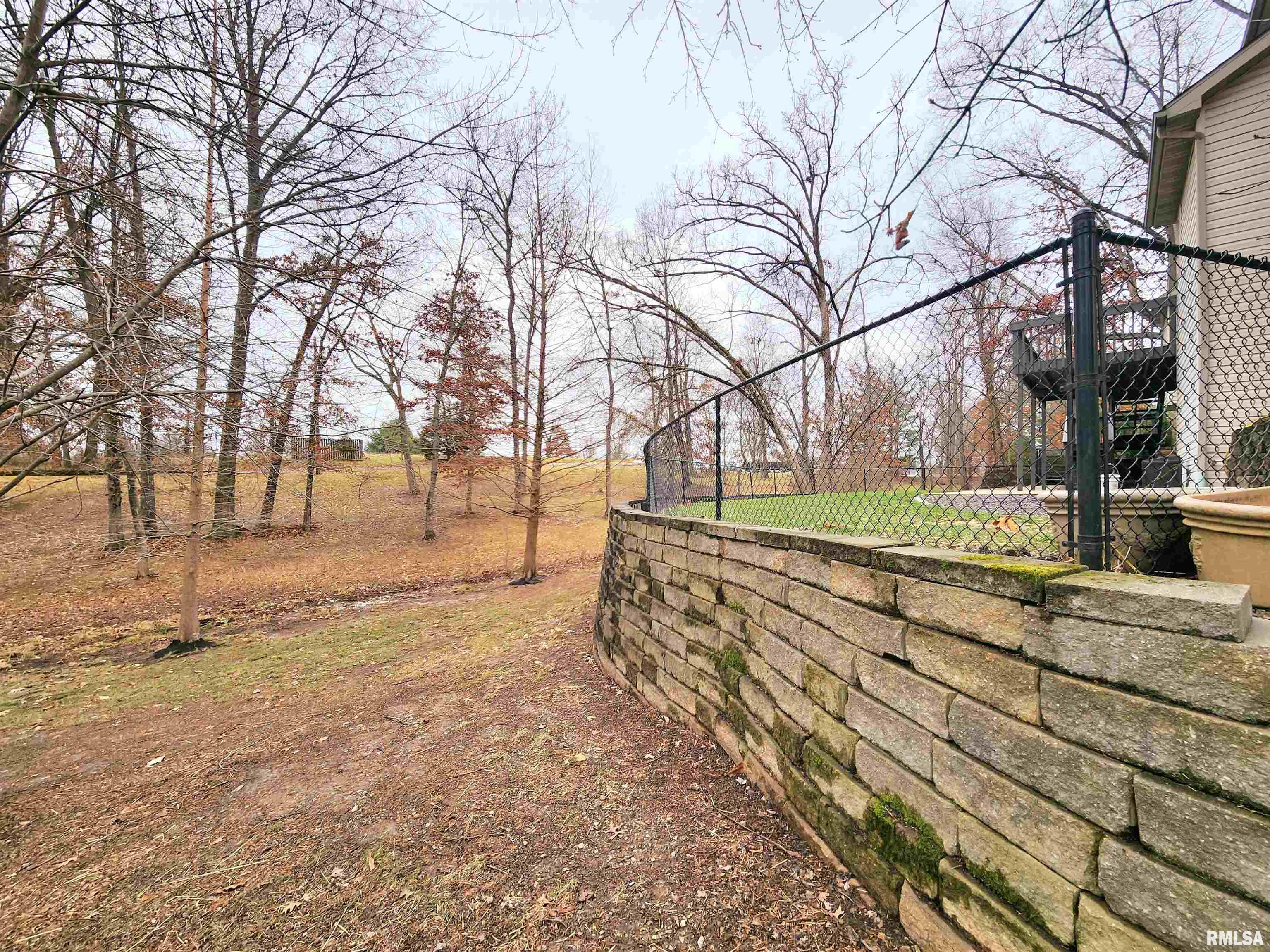 2004 North Woods Place Mount Vernon, IL 62864 - Photo 53 of 57