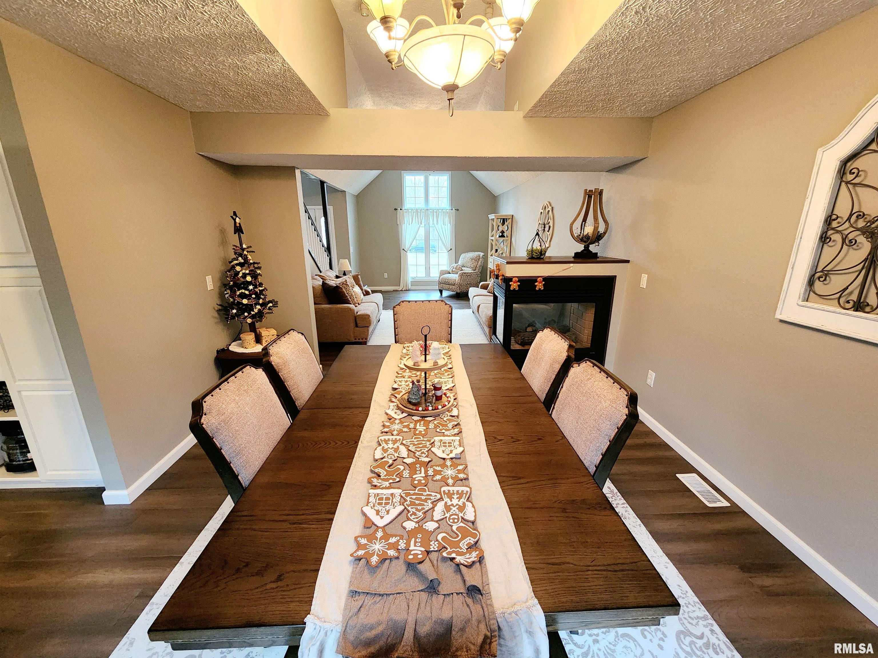 2004 North Woods Place Mount Vernon, IL 62864 - Photo 6 of 57