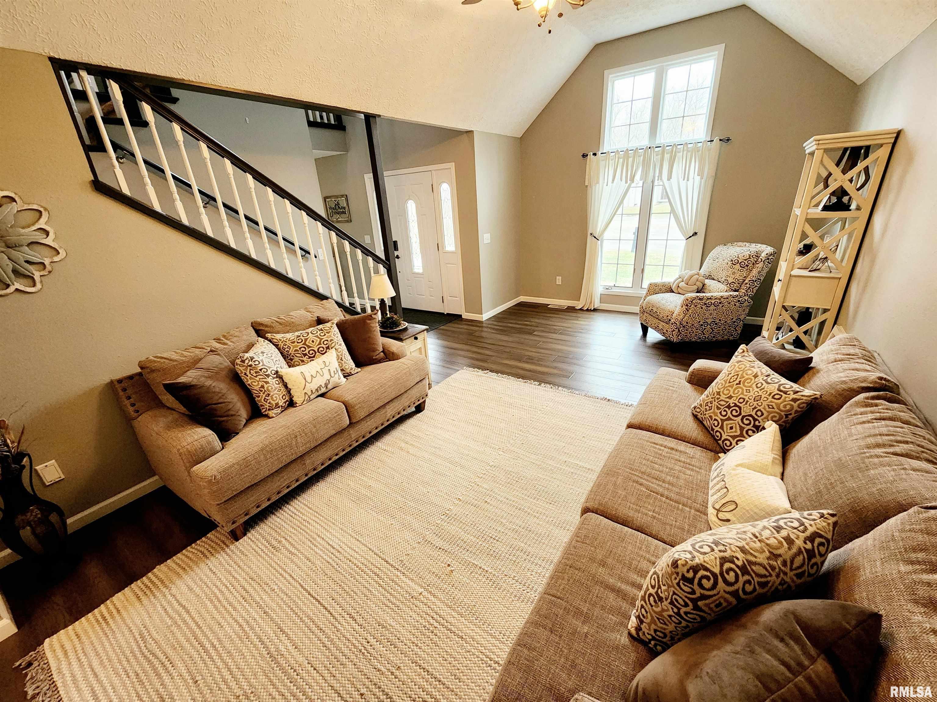 2004 North Woods Place Mount Vernon, IL 62864 - Photo 8 of 57