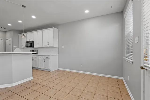 $2,300 | 71 Summer Haze Circle, The Woodlands, TX 77382