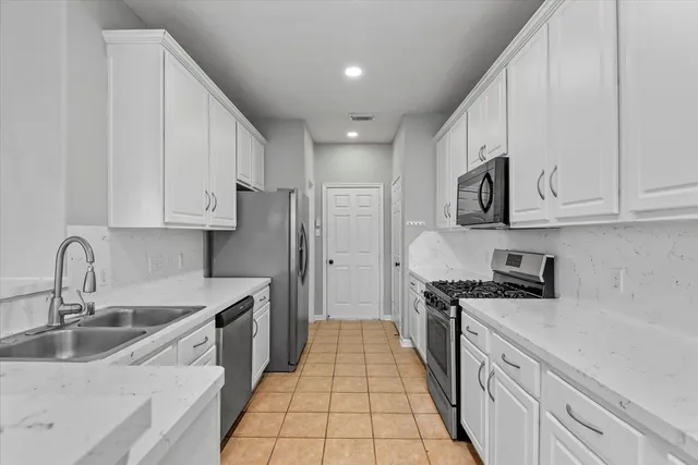 $2,300 | 71 Summer Haze Circle, The Woodlands, TX 77382