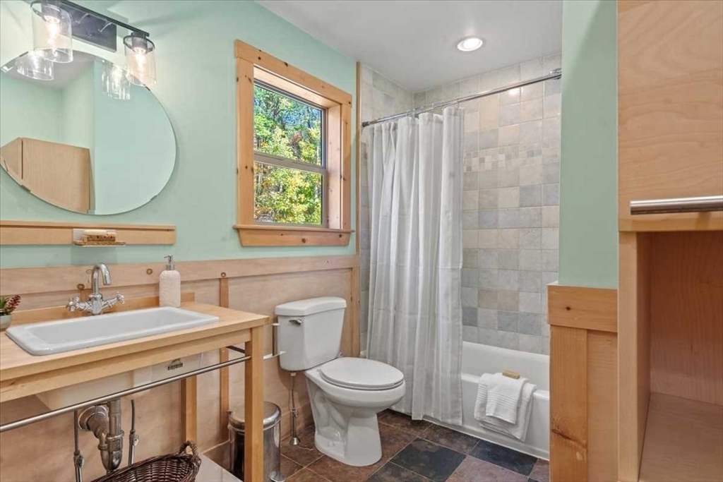 193 Nichewaug Road Petersham, MA 01366 - Photo 23 of 42