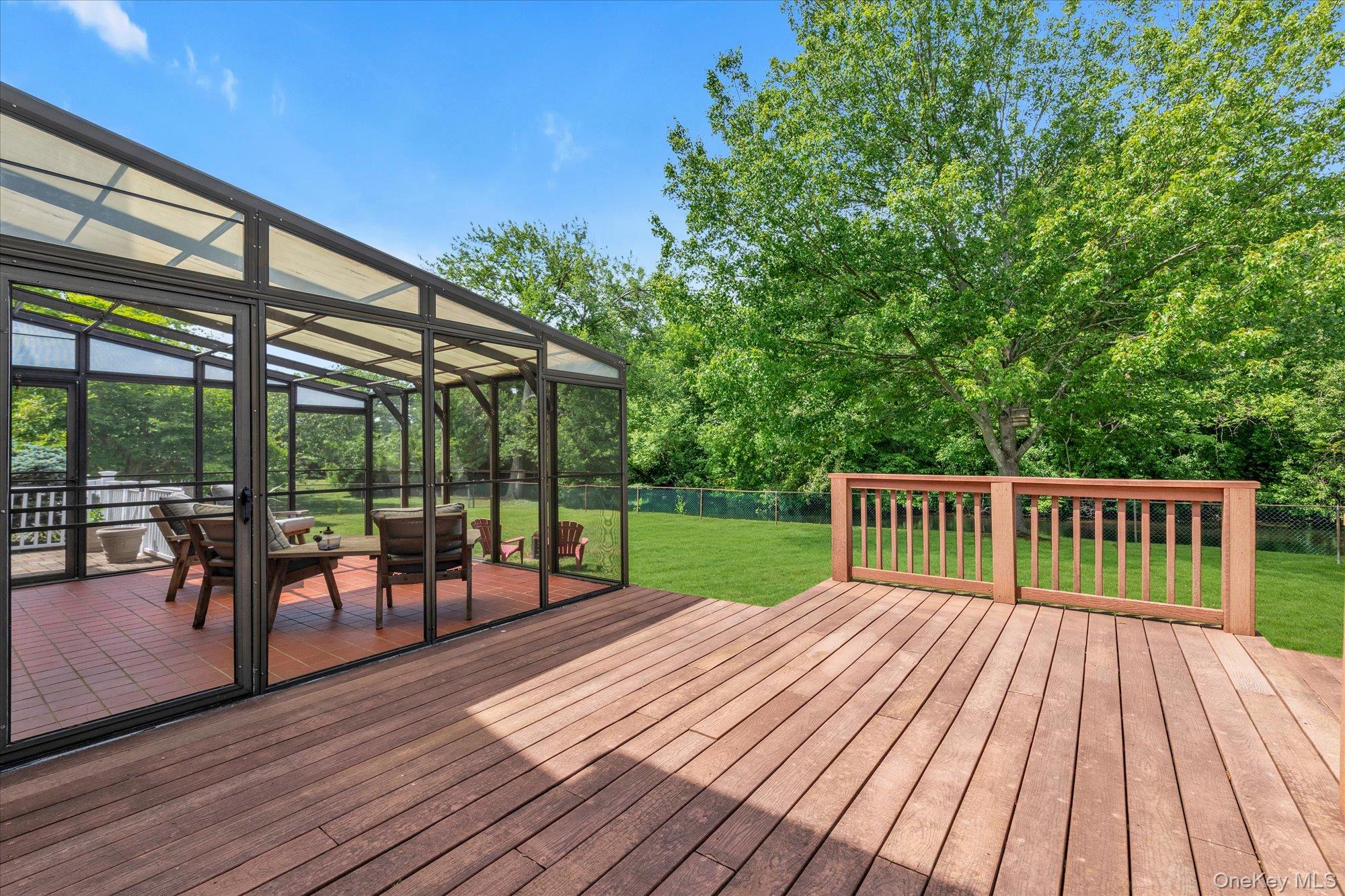 7 Freedom Court Babylon, NY 11702 - Photo 20 of 29