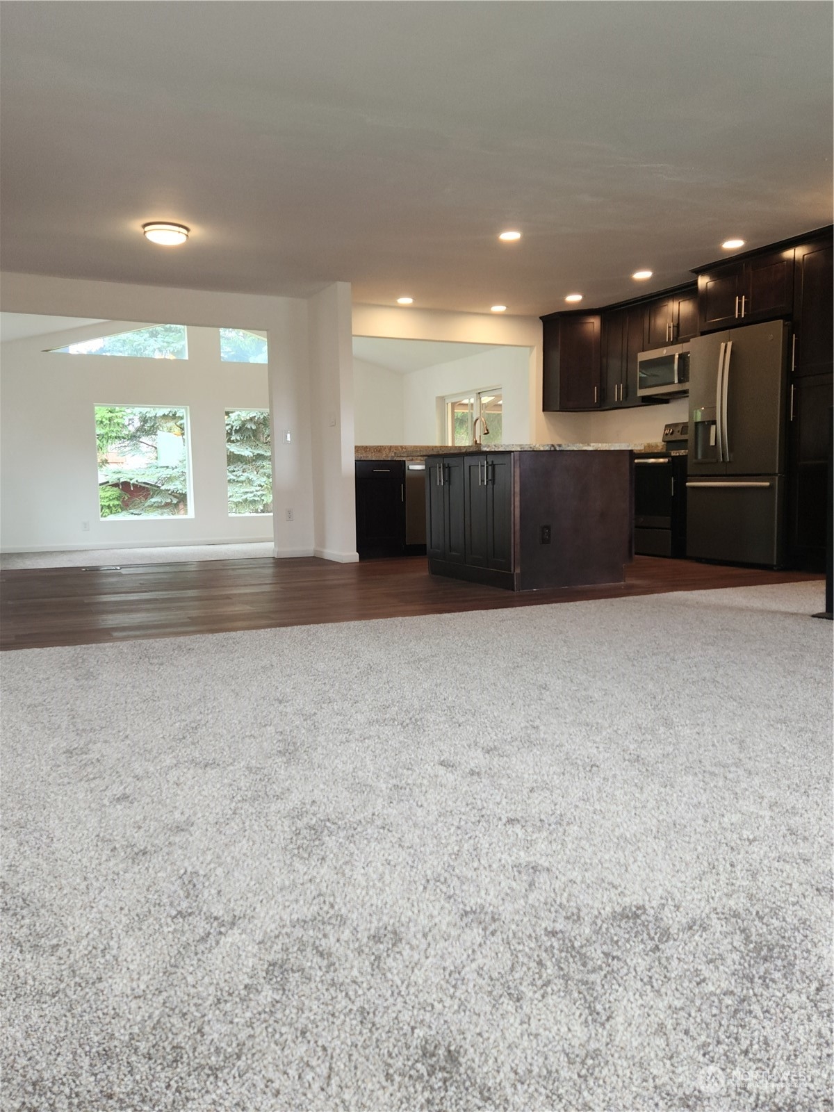 21019 Elberta Road Lynnwood, WA 98036 - Photo 5 of 23 Gallery Image 5
