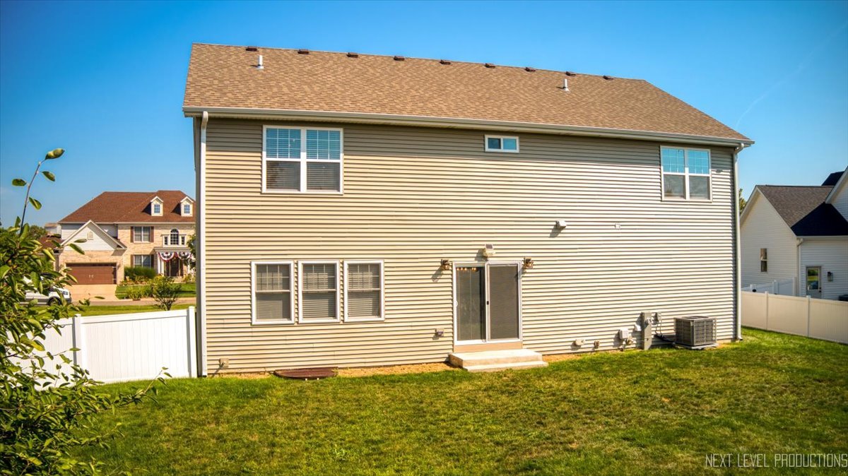 2948 Old Glory Drive Yorkville, IL 60560 - Photo 37 of 43