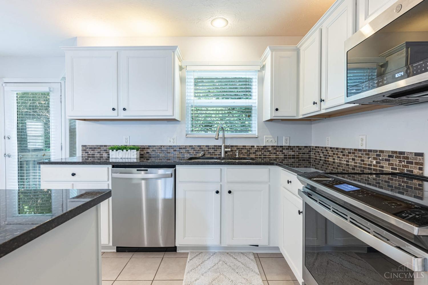 9035 Highland Circle Springboro, OH 45066 - Photo 18 of 47
