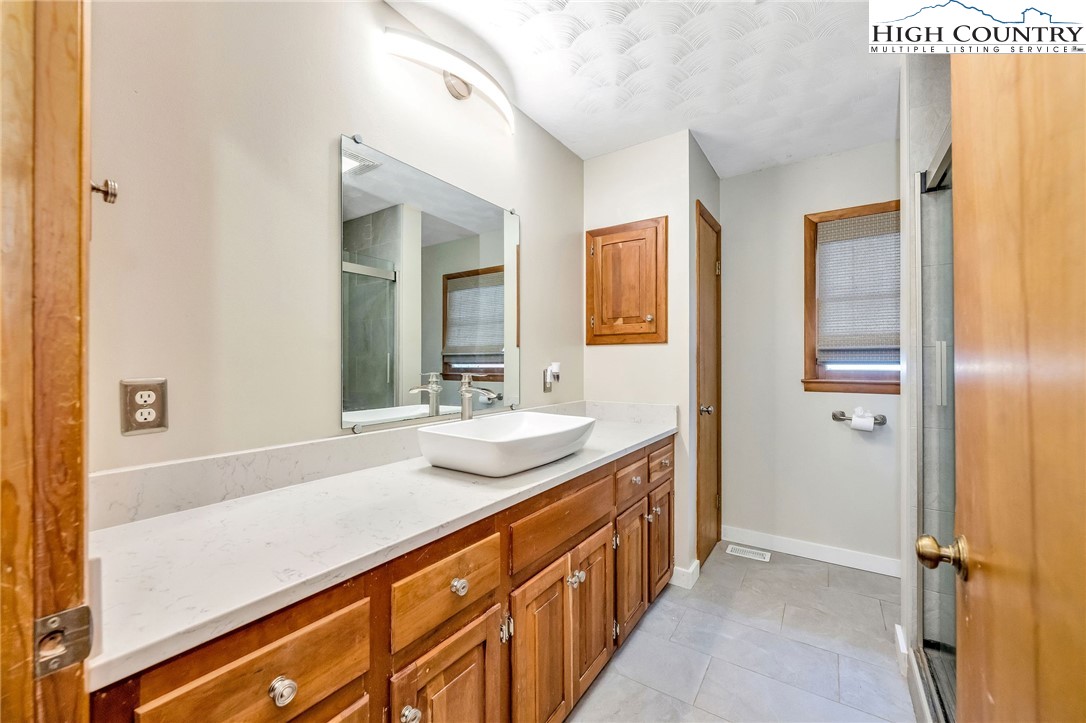 1417 Black Bear Inn Road West Jefferson, NC 28694 - Photo 19 of 27