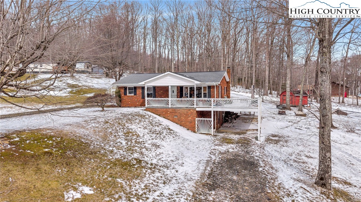 1417 Black Bear Inn Road West Jefferson, NC 28694 - Photo 23 of 27