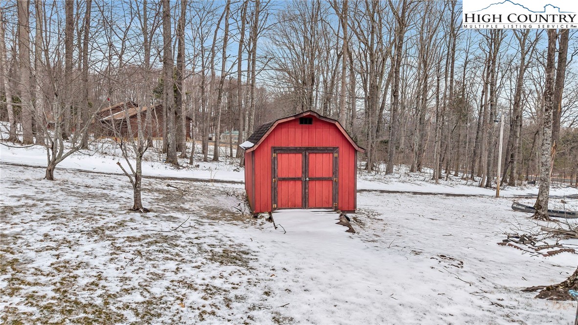 1417 Black Bear Inn Road West Jefferson, NC 28694 - Photo 25 of 27