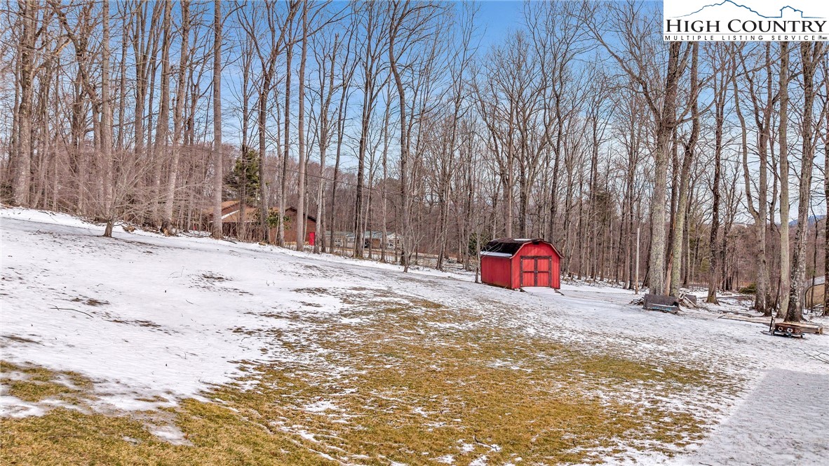 1417 Black Bear Inn Road West Jefferson, NC 28694 - Photo 26 of 27