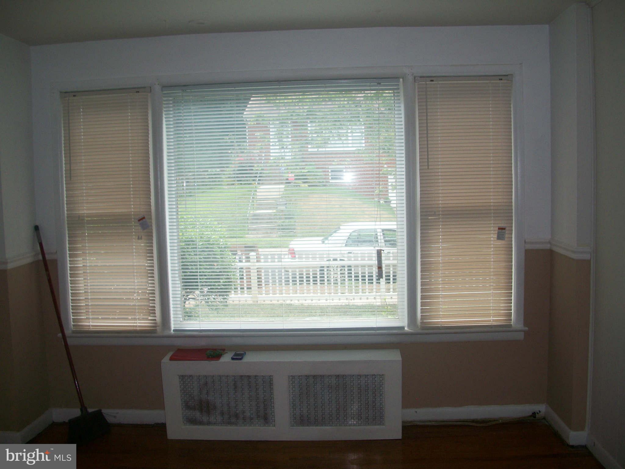 6604 Stanton Road Hyattsville, MD 20784 - Photo 2 of 16 Living Room