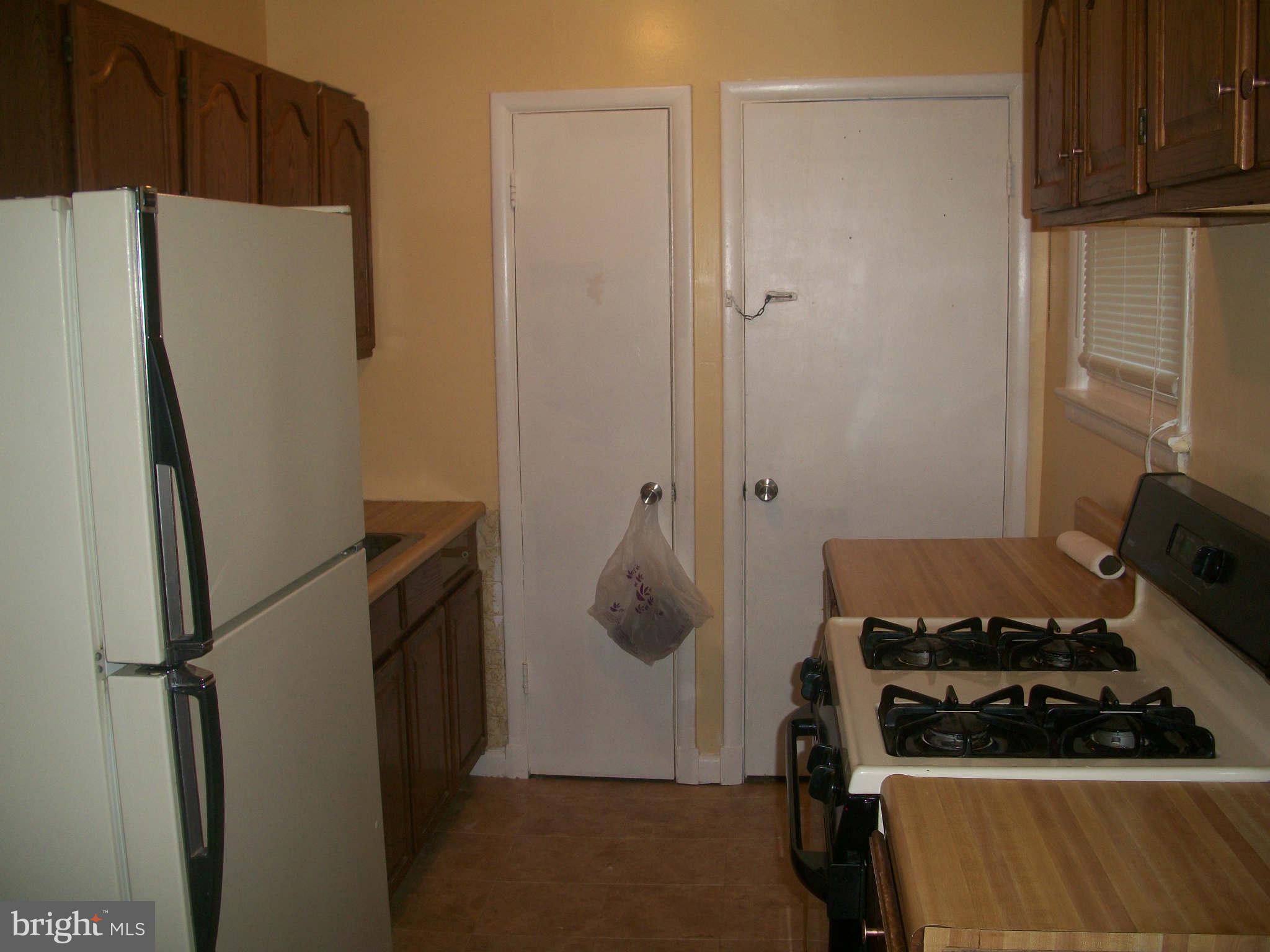 6604 Stanton Road Hyattsville, MD 20784 - Photo 4 of 16 Kitchen