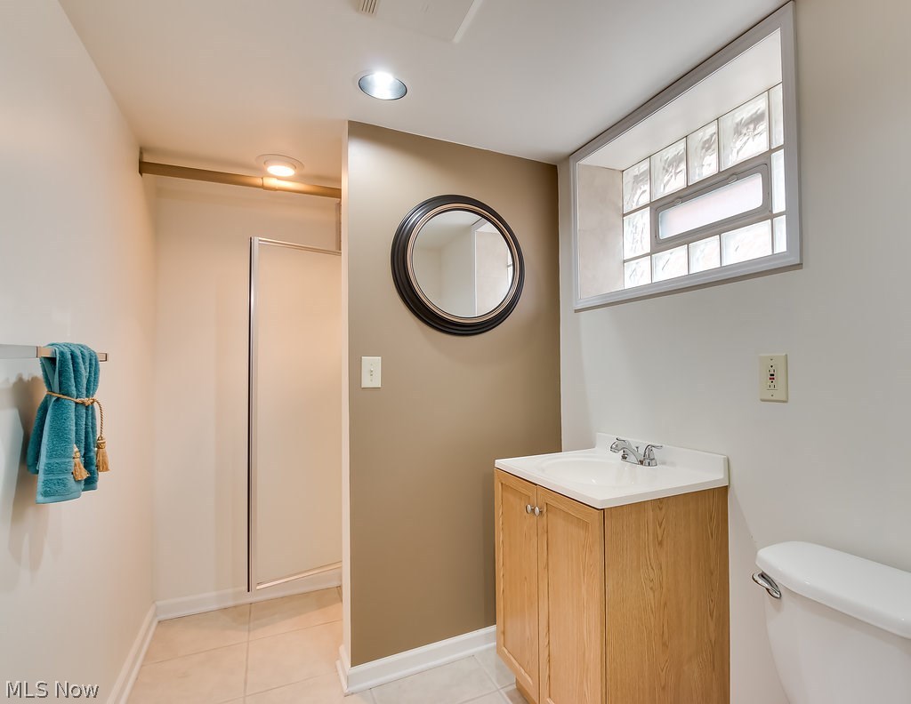 18318 Windward Road Cleveland, OH 44119 - Photo 26 of 34 New full bath in basement level...