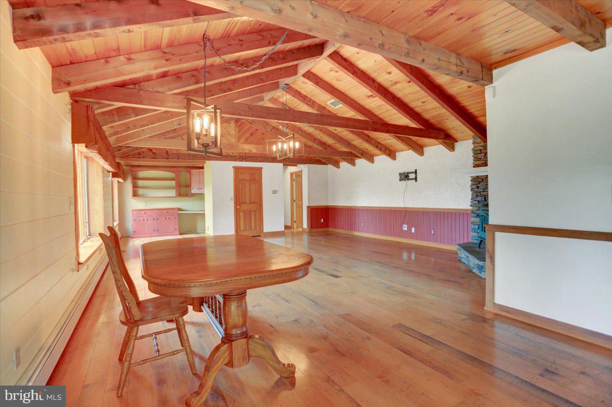 6685 Furnace Road Waynesboro, PA 17268 - Photo 13 of 45 Dining area