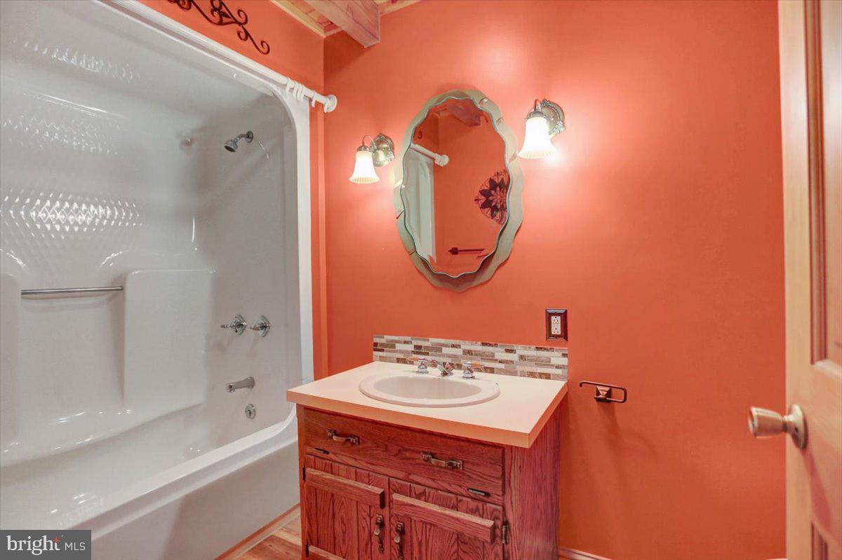 6685 Furnace Road Waynesboro, PA 17268 - Photo 23 of 45 2nd Hall Bathroom