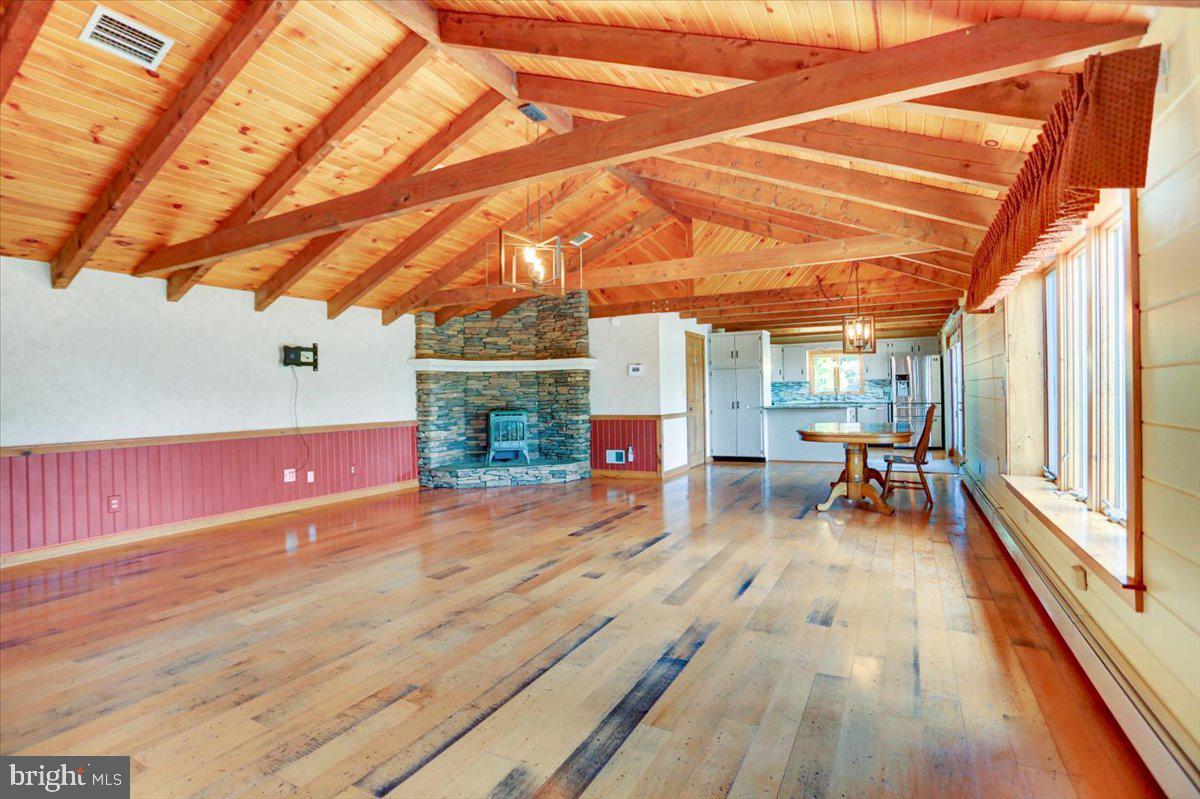 6685 Furnace Road Waynesboro, PA 17268 - Photo 9 of 45 Open great room!