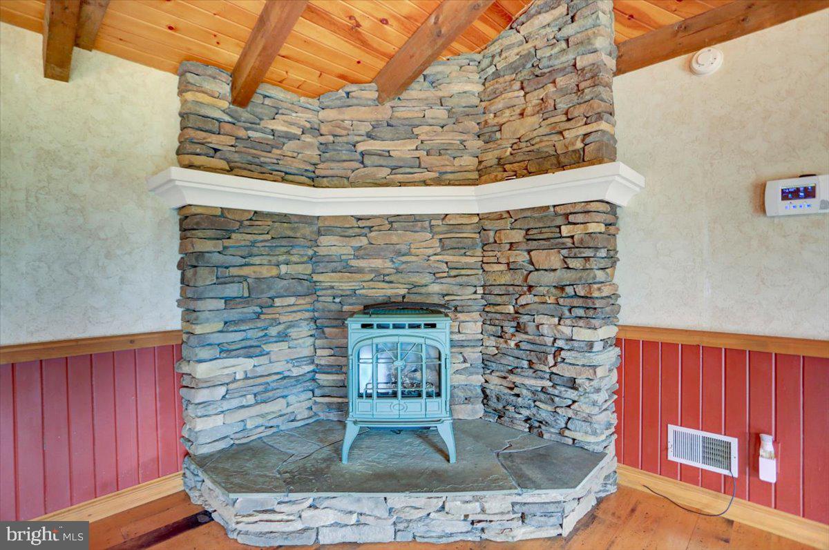 6685 Furnace Road Waynesboro, PA 17268 - Photo 10 of 45 Propane fireplace