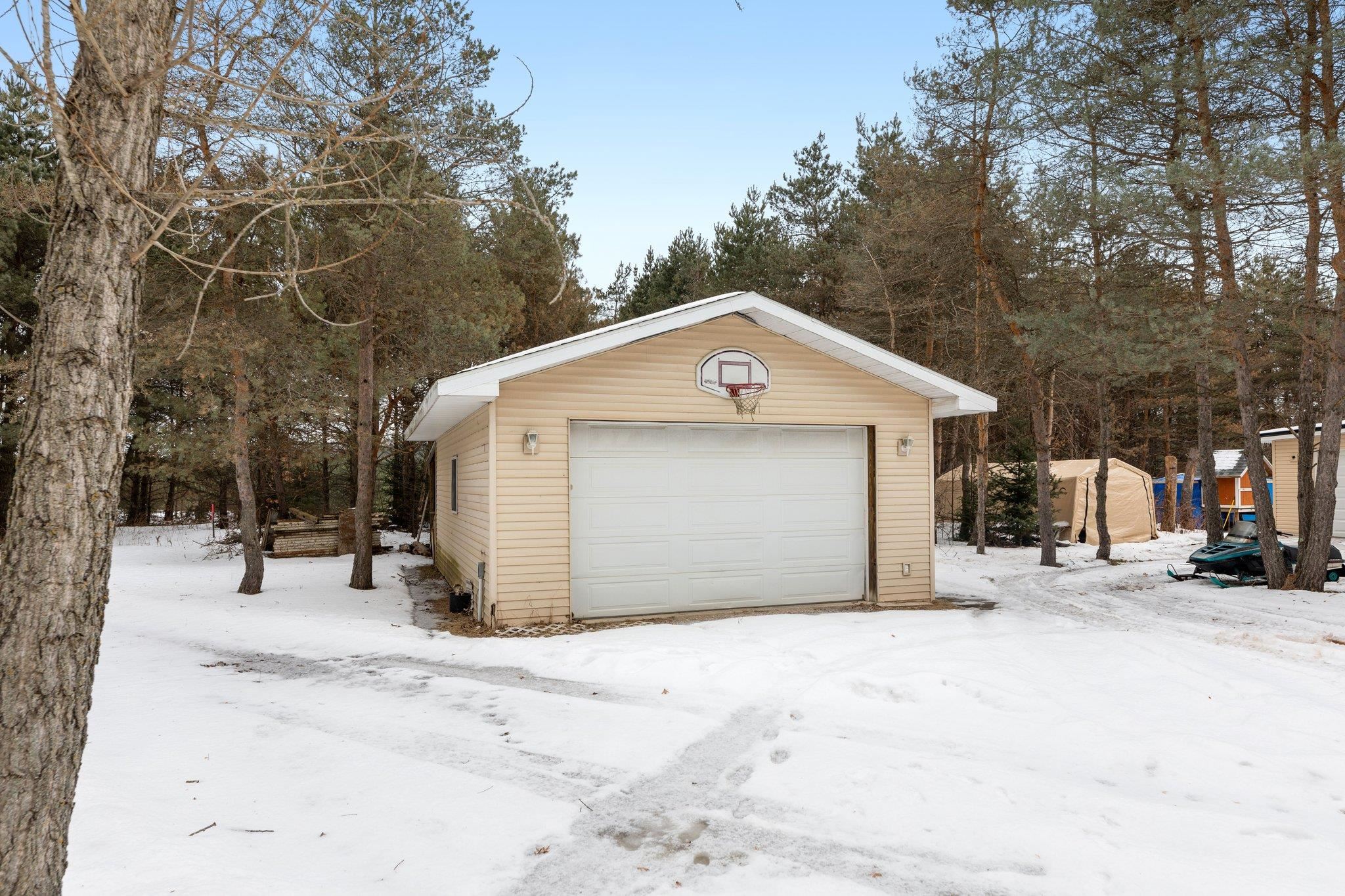 6280 Gonyer Road Southwest Fife Lake, MI 49633 - Photo 4 of 25 1897084-3.JPG