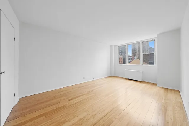 $699,000 | 201 East 36th Street, Unit 14F | Murray Hill