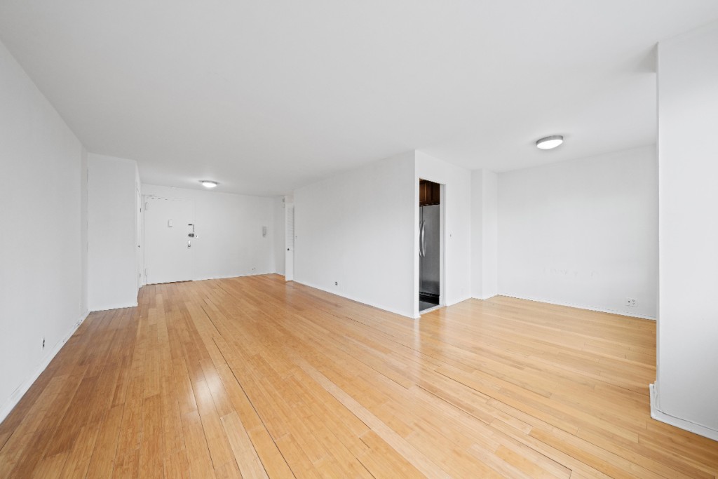 201 East 36th Street, Unit 14F Manhattan, NY 10016 - Photo 4 of 15 Photo 4
