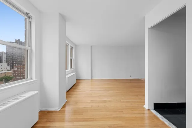 $699,000 | 201 East 36th Street, Unit 14F | Murray Hill