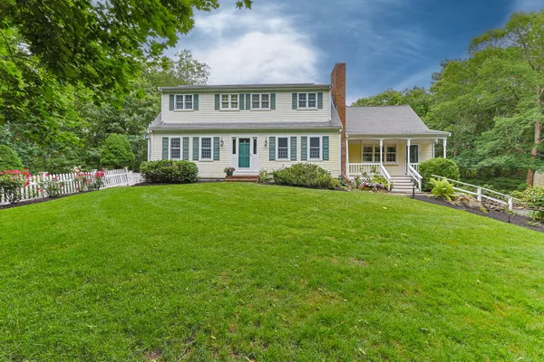 $990,000 | 88 Acre Hill Road, Barnstable, MA 02630