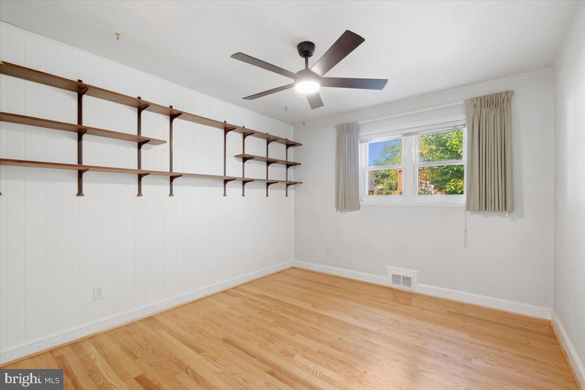 5911 Grayson Street Springfield, VA 22150 - Photo 28 of 40 Gallery Image 28