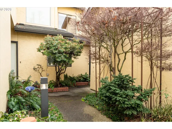 $755,000 | 574 Wimbledon Court, Eugene, OR 97401
