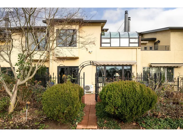 $785,000 | 574 Wimbledon Court, Eugene, OR 97401