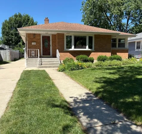 $2,850 | 126 North Illinois Avenue, Villa Park, IL 60181