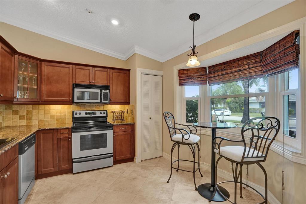 7625 Northwest 88th Way Tamarac, FL 33321 - Photo 6 of 46