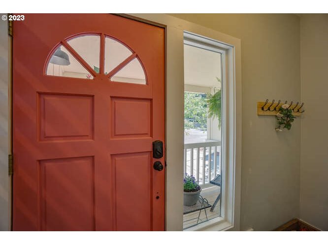 111 Northeast 19th Avenue Camas, WA 98607 - Photo 4 of 48