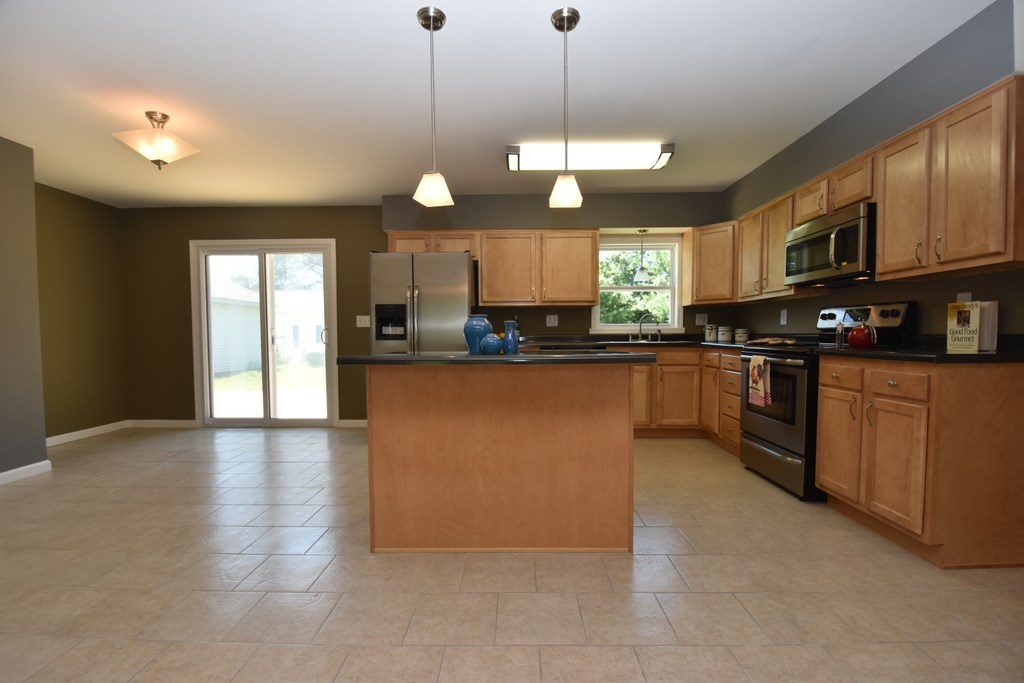 2465 North Hartstrait Road Bloomington, IN 47404 - Photo 3 of 27