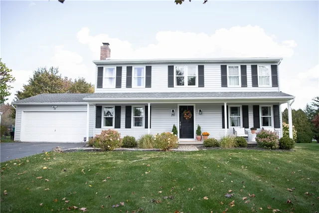 $435,000 | 28 Winchester Drive, Perinton, NY 14450
