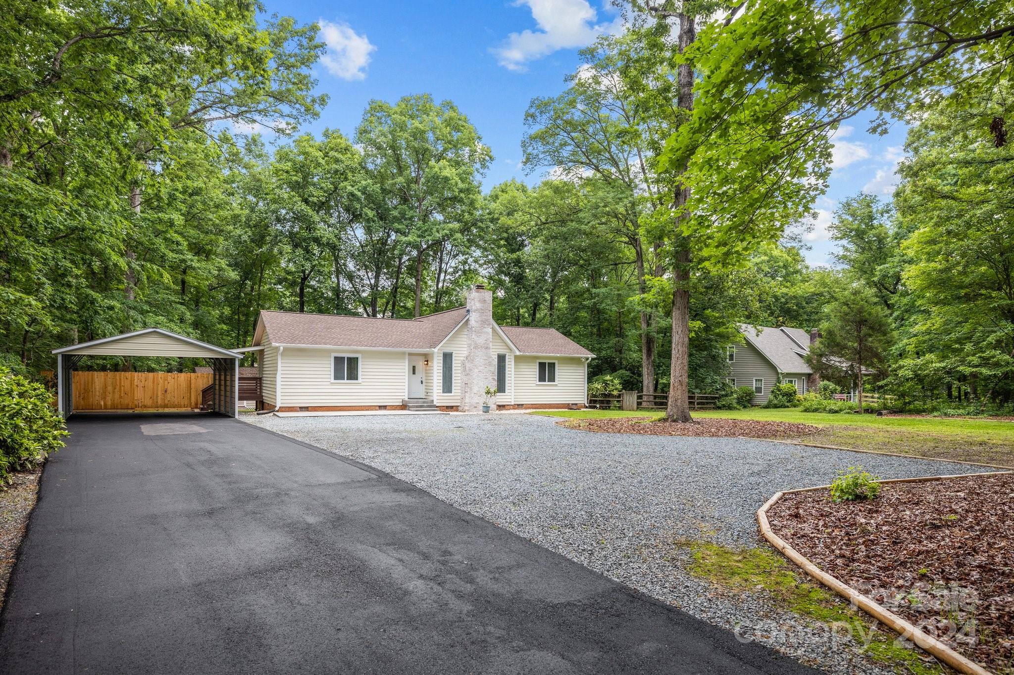 3217 McLendon Road Matthews, NC 28104 - Photo 3 of 44 Gallery Image 3
