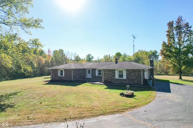$399,000 | 2645 Private Road 175 West, North Vernon, IN 47265