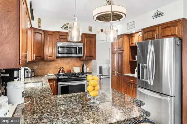 $449,900 | 413 Camelot Drive, Brookhaven, PA 19015