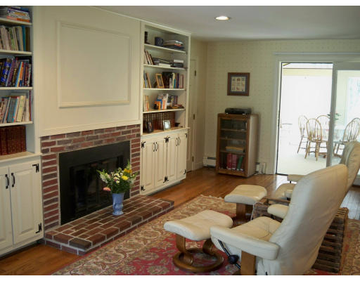 166 Mossman Road Sudbury, MA 01776 - Photo 5 of 18 Gallery Image 5