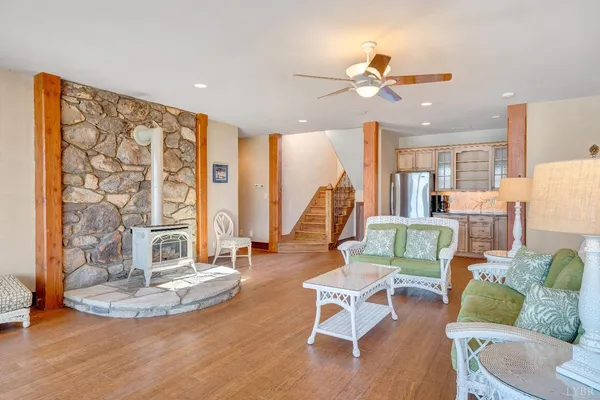 $2,500,000 | 104 Arbor Lane, Huddleston, VA 24104