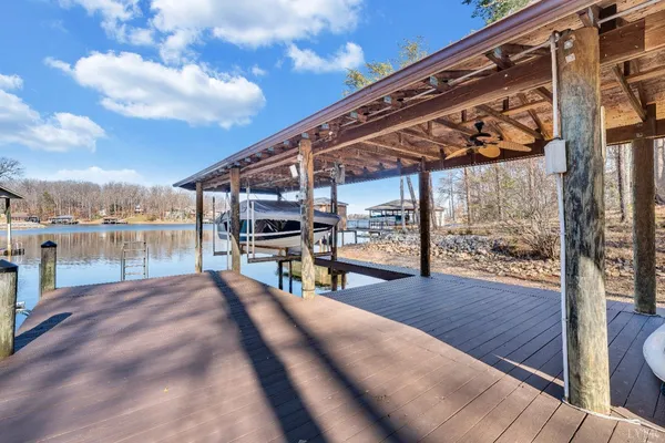 $2,500,000 | 104 Arbor Lane, Huddleston, VA 24104