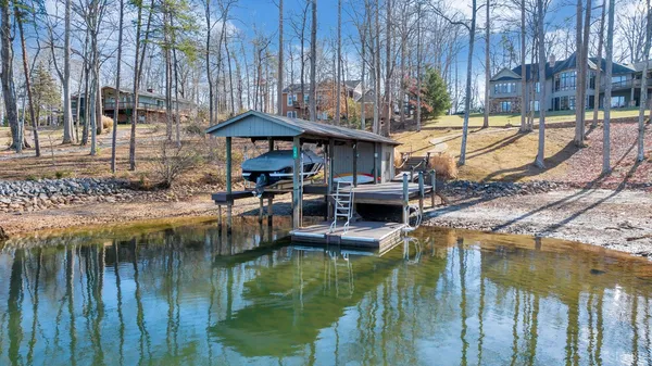 $2,500,000 | 104 Arbor Lane, Huddleston, VA 24104