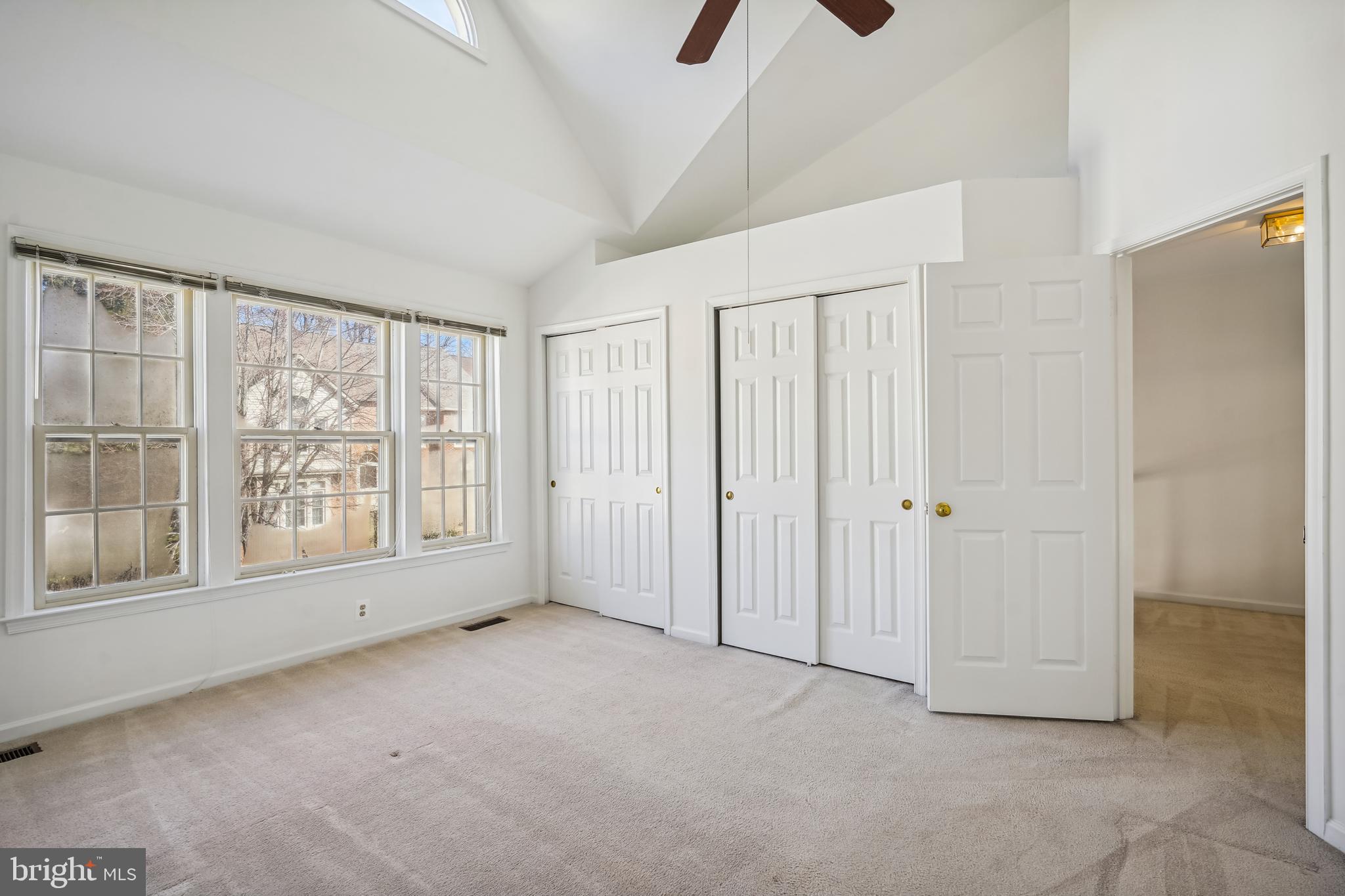 3800 Inverness Road Fairfax, VA 22033 - Photo 19 of 43 Cathedral Ceilings